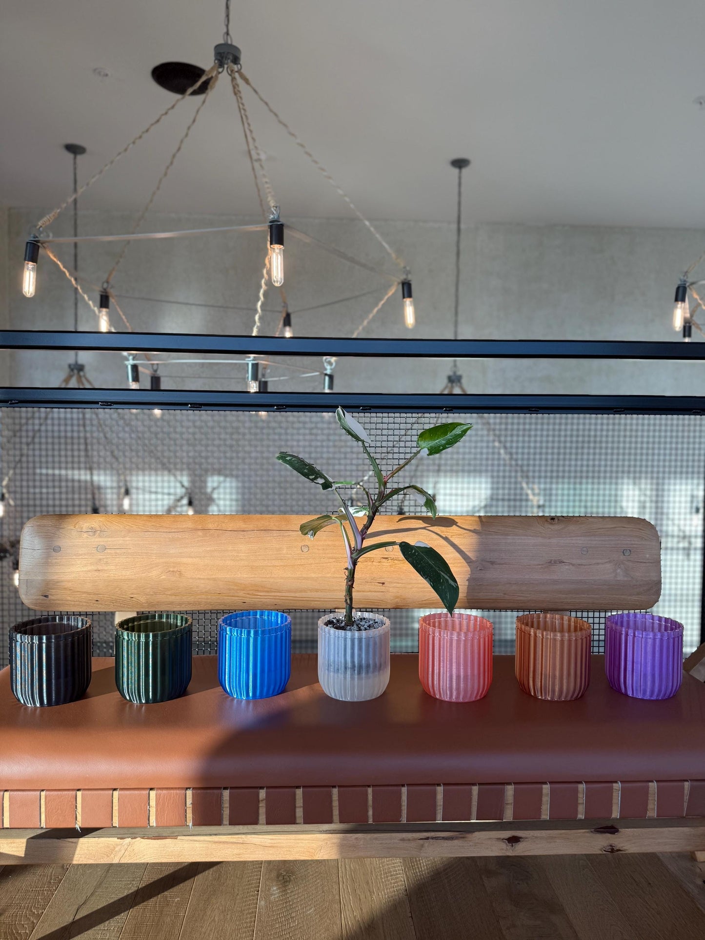 Monk Classic – Self-Watering Planter